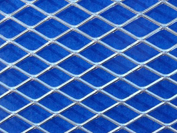 Expanded aluminum metal sheet with square shape holes